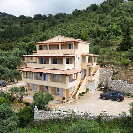 Nefeli'S Apartment Himara Zewnętrze zdjęcie