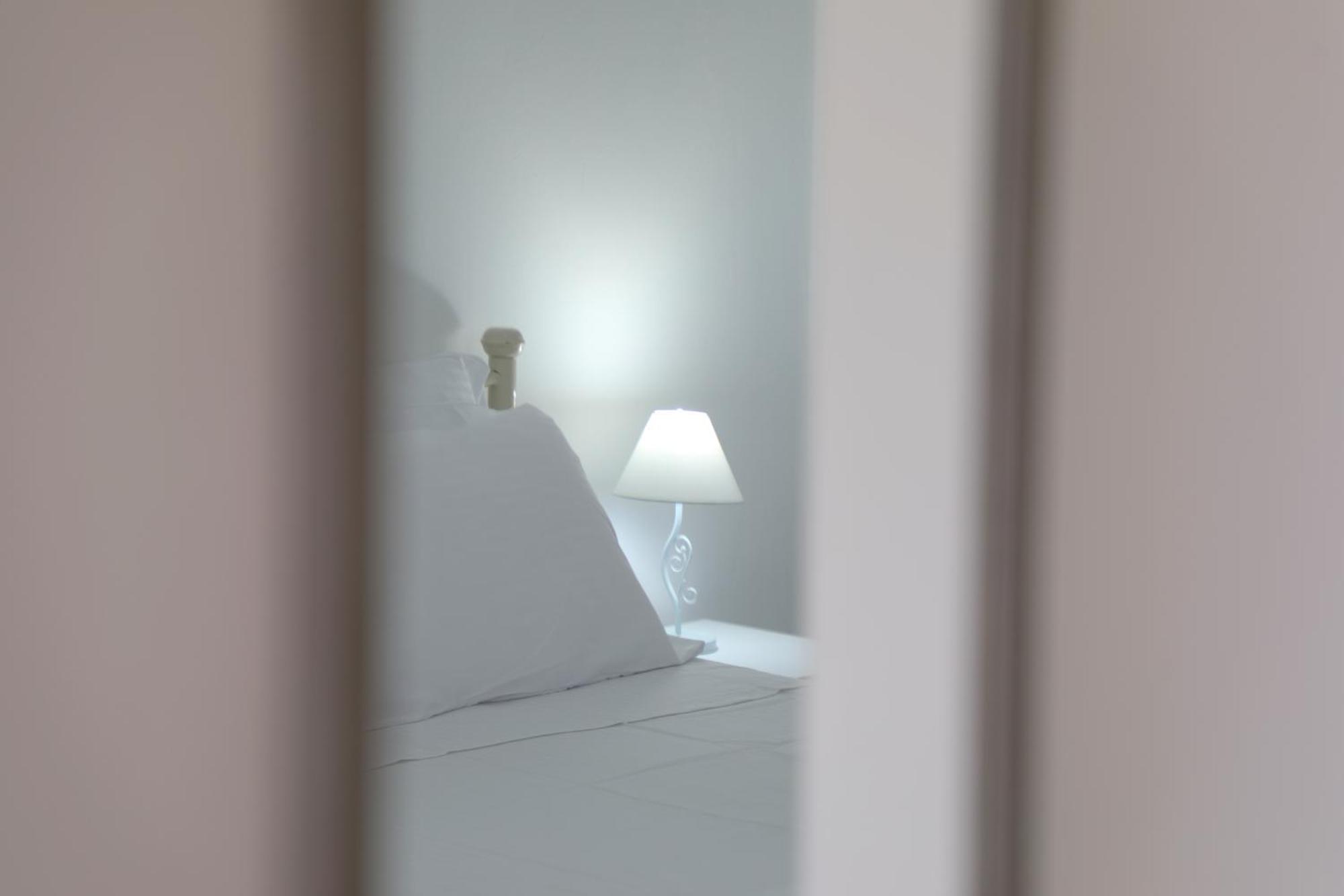 Nefeli'S Apartment Himara Zewnętrze zdjęcie