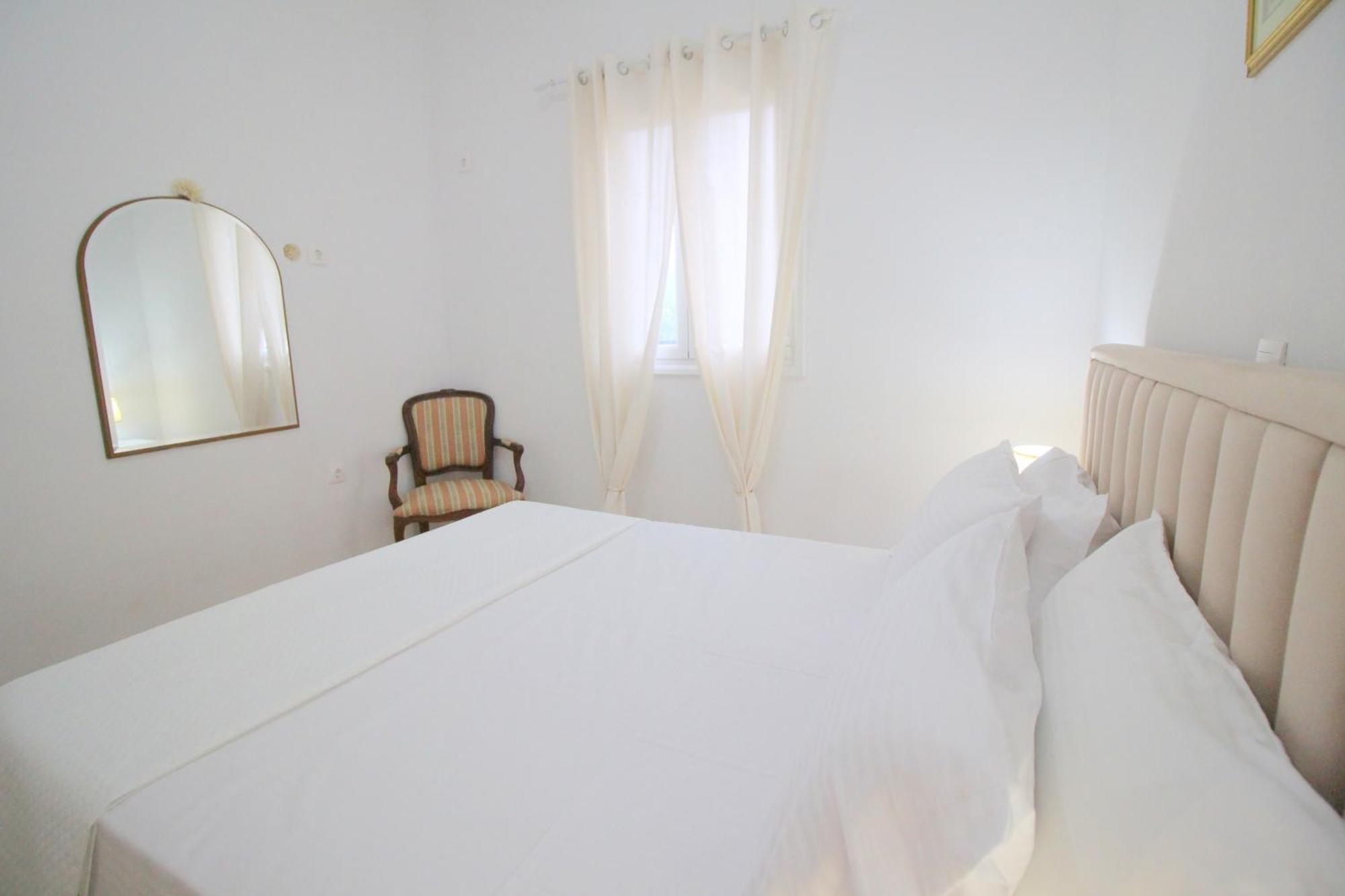 Nefeli'S Apartment Himara Zewnętrze zdjęcie