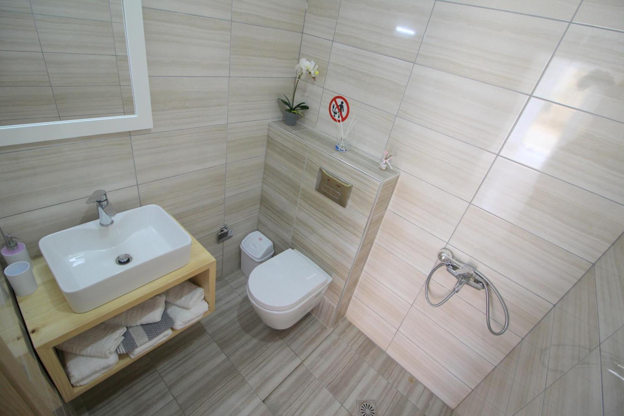 Nefeli'S Apartment Himara Zewnętrze zdjęcie