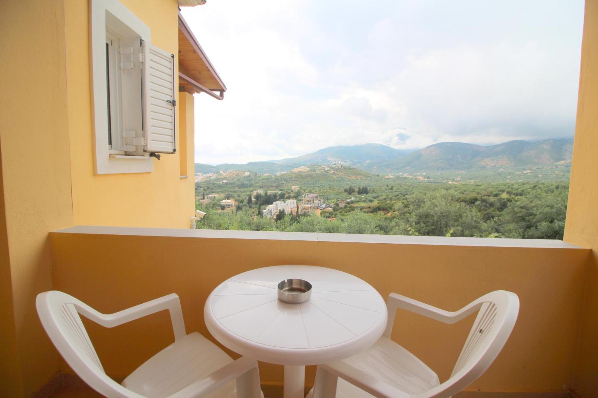 Nefeli'S Apartment Himara Zewnętrze zdjęcie