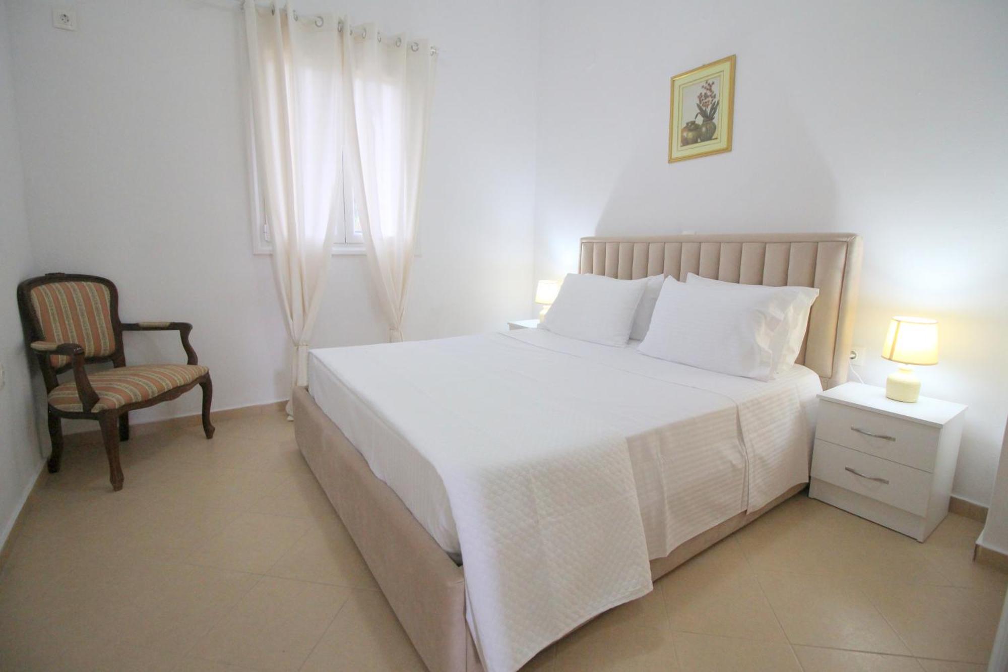 Nefeli'S Apartment Himara Zewnętrze zdjęcie