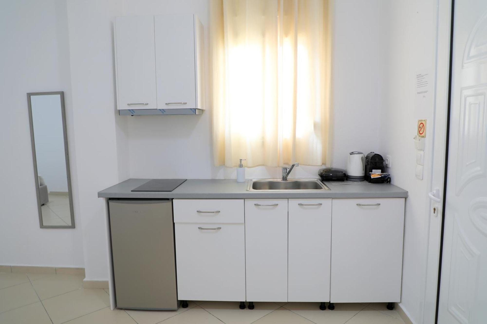 Nefeli'S Apartment Himara Zewnętrze zdjęcie